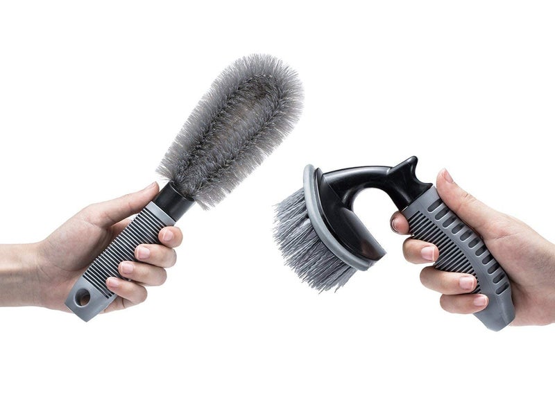 AUTOVEA Universal Car Wheel Rim Cleaning Combo Pack of 1 x Alloy Wheel Cleaning Brush and 1 x Tyre Brush Washing Tool | Rim Cleaner for Your Car, Motorcycle, Bicycle, Truck, Tempo, Auto Rickshaw - Image 4