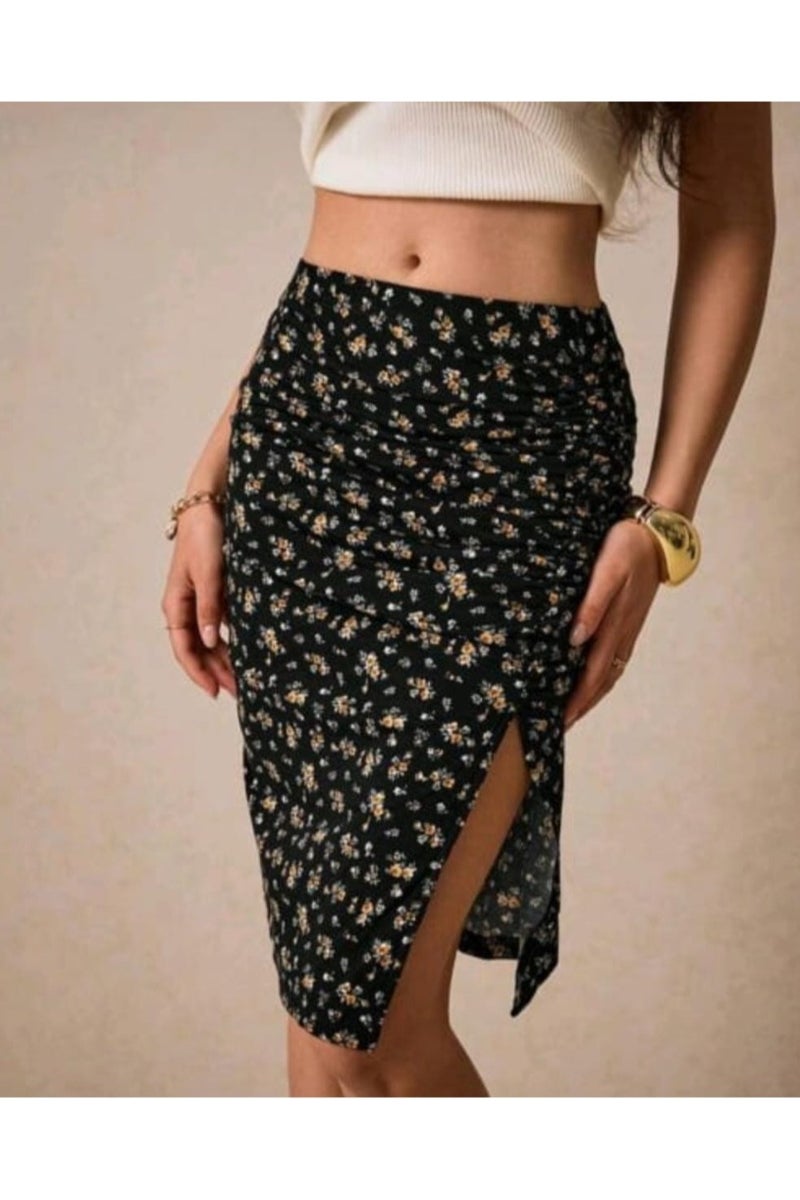 تنورة نسائية مزينة بالزهور من شين