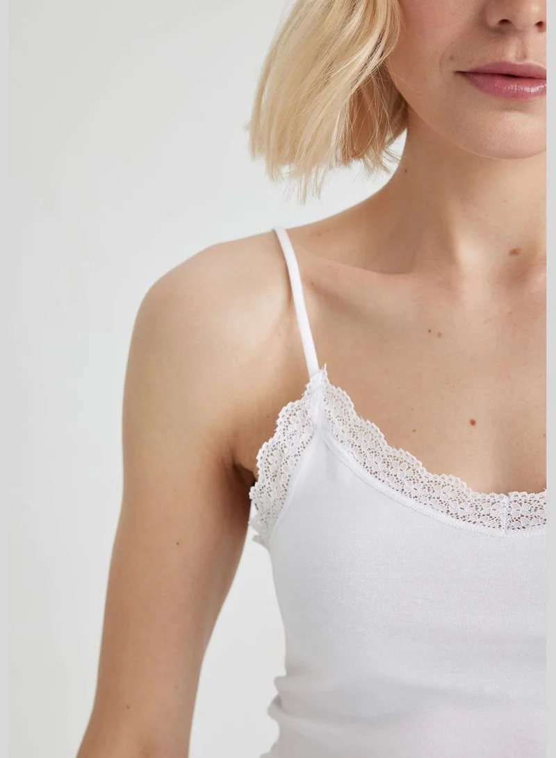 ديفاكتو Regular Fit Strappy Frill Detail Vest