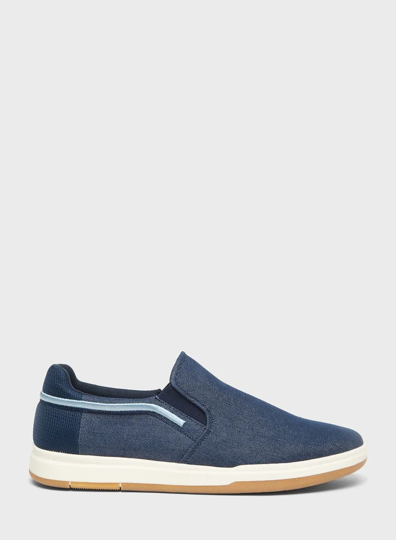 لي كوبر Casual Slip Ons Shoes