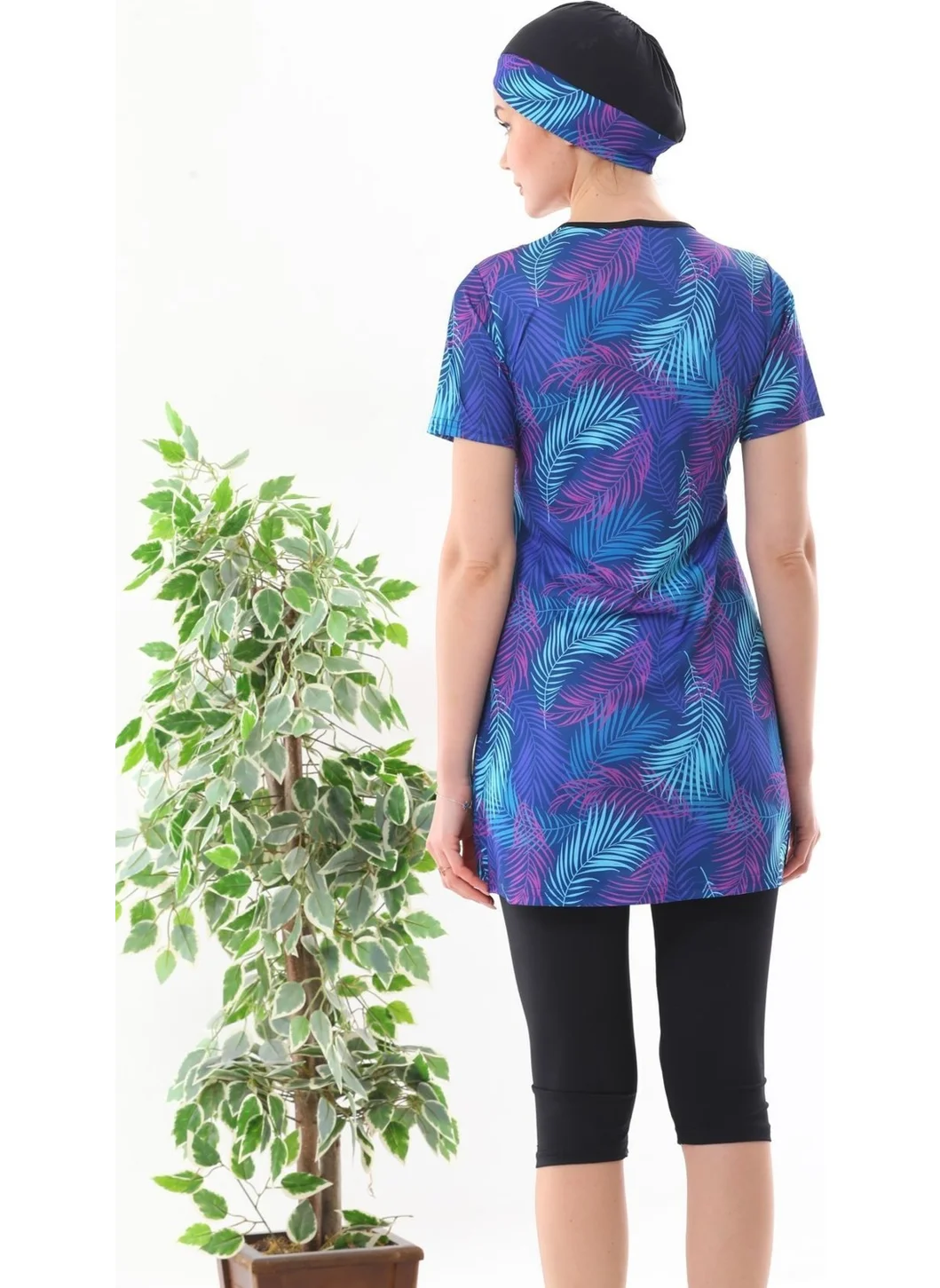 Medipek Lycra Semi-Covered Patterned Hijab Swimsuit