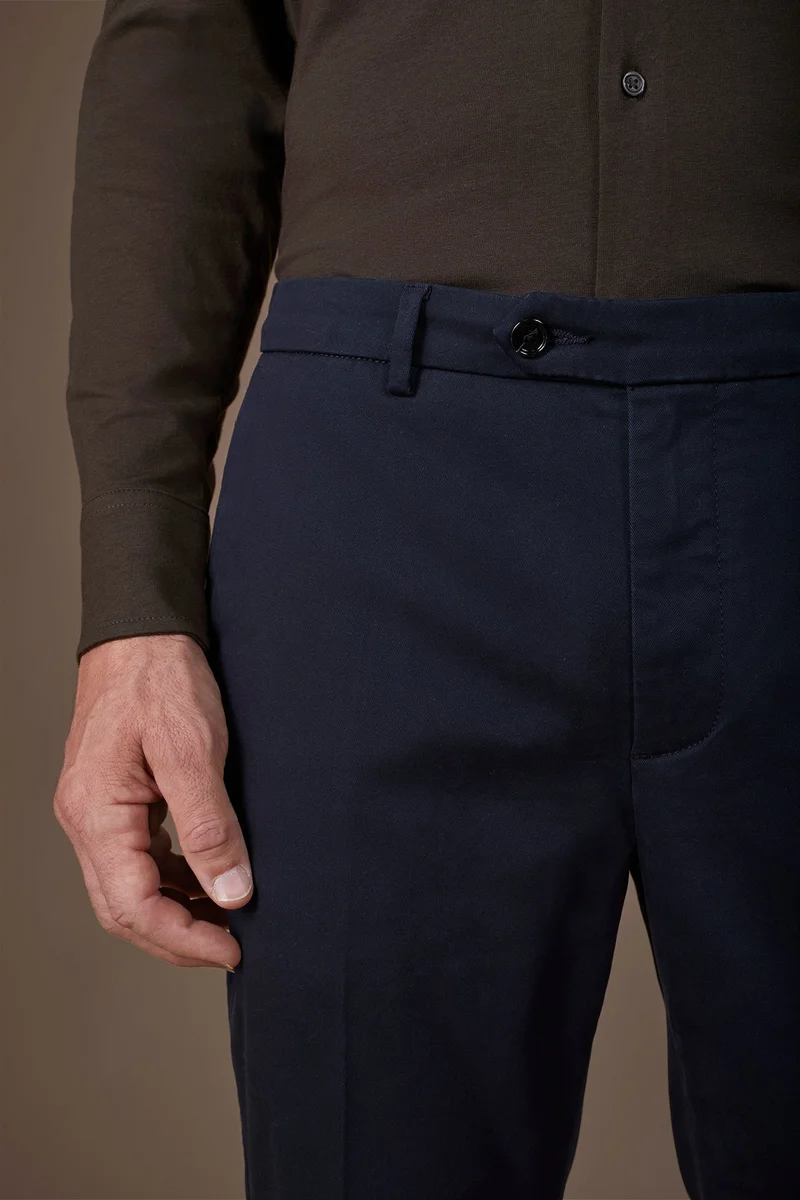 Doppelganger Blue Classic men's chinos in regular fit with stretch twill construction - DK Blue for Men | Best Price UAE