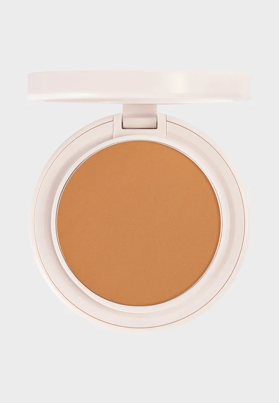 Kylie Cosmetics Natural Blur Powder Foundation - 8W, 10g