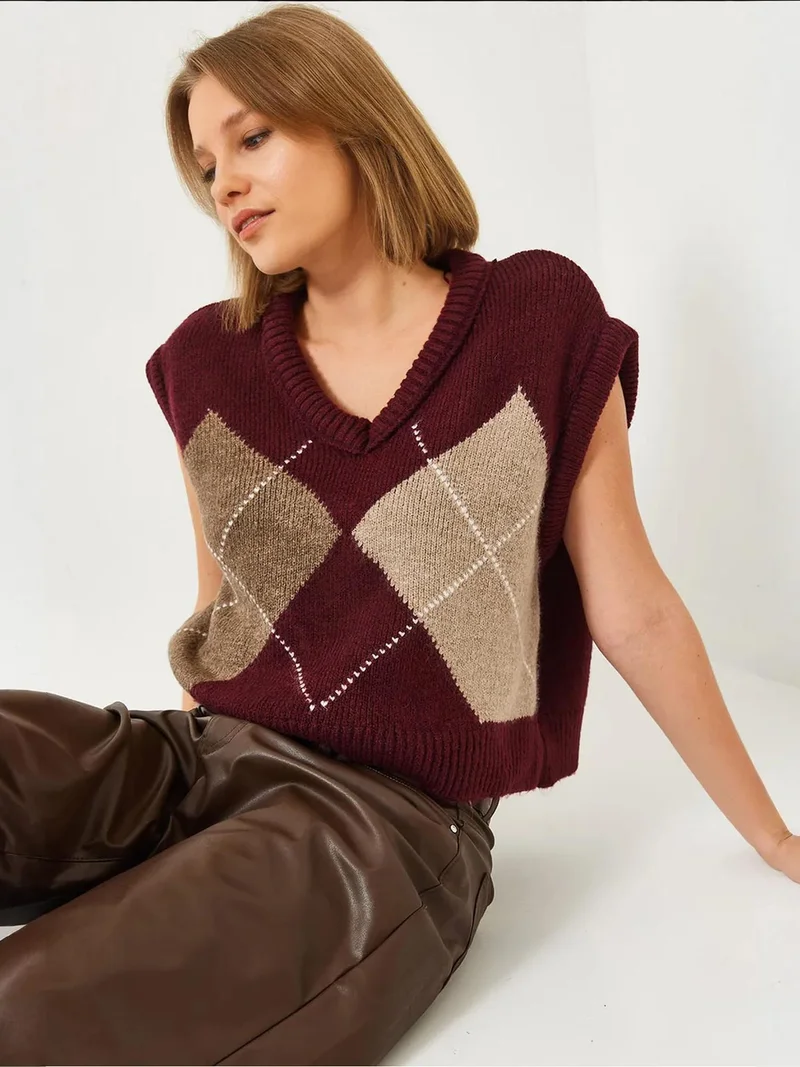 بيانكو لوتشي سترة صوفية بدون أكمام برقبة على شكل حرف  بنمط البقلاوة من لوتشي