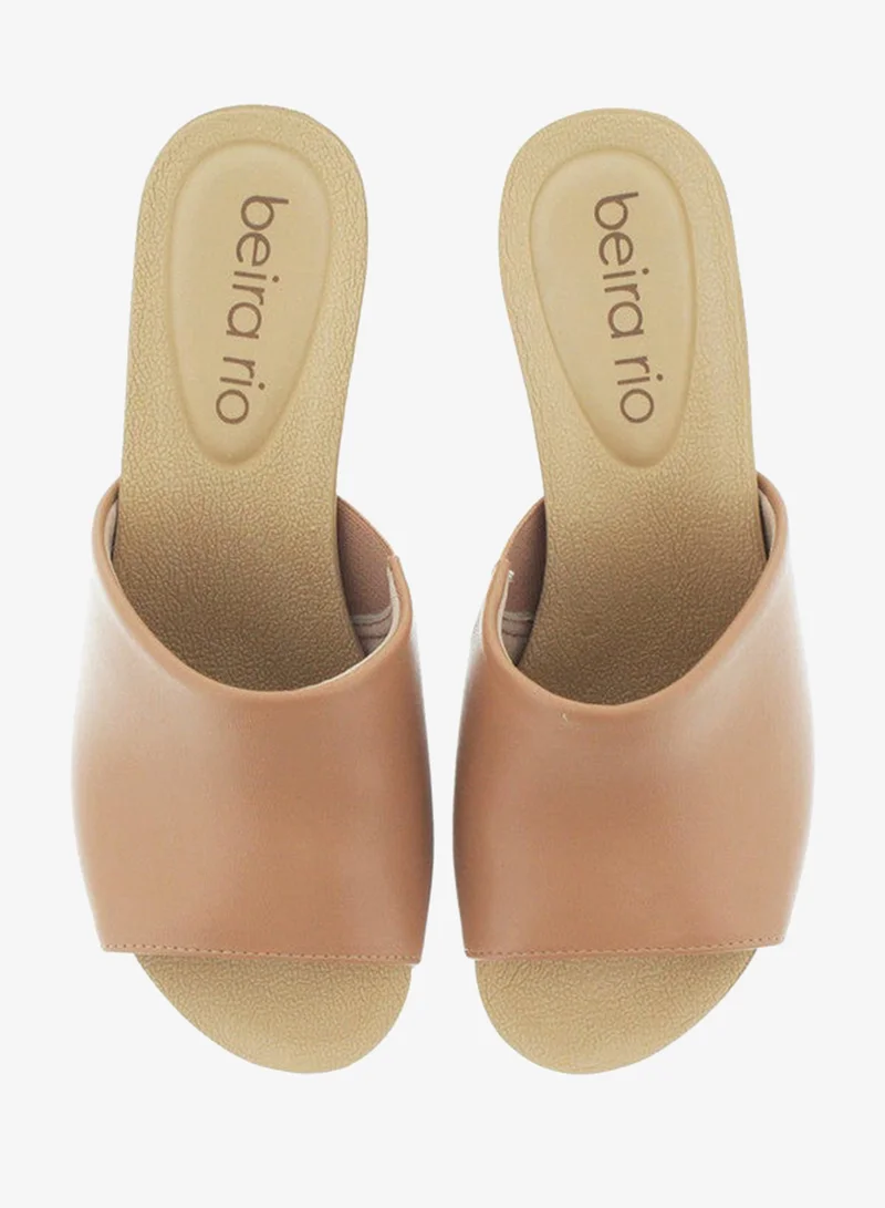 Beira Rio Nude Flat Sandals for Women – Stylish Ladies Flat Sandals & Comfortable Flat Slippers for Women | Best Price UAE