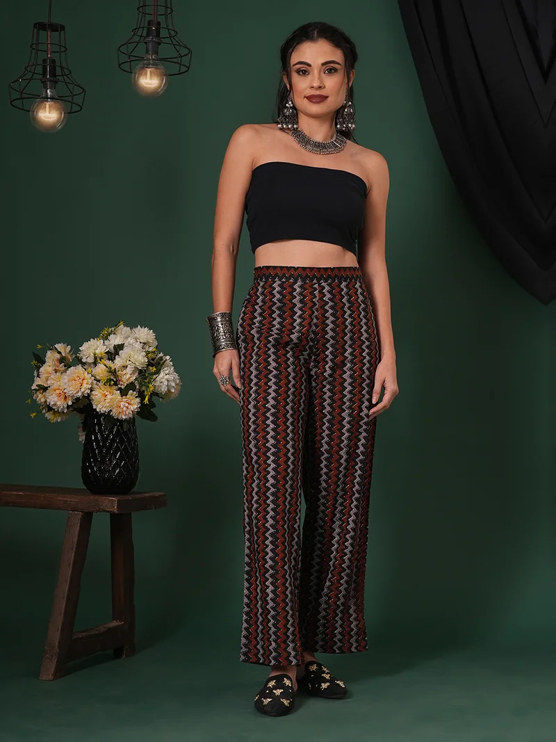 جلو باص بنطلون نسائي قطن بطبعة شيفرون بخصر متوسط بتصميم عرقي متوازي