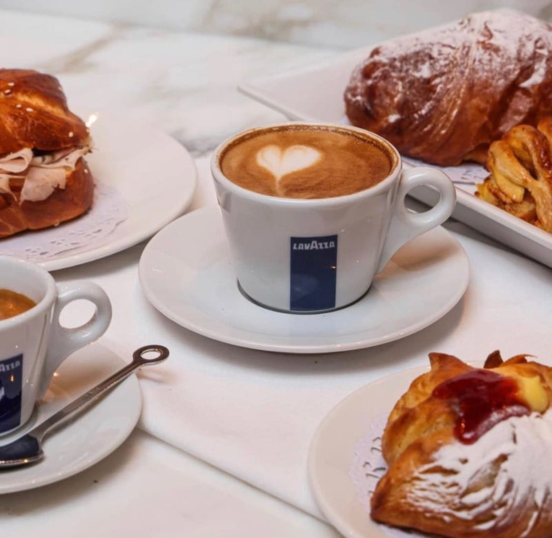 Lavazza Qualità Oro Ground Coffee, Medium Roast, 100% Arabica, 8.8 oz Tin (Pack of 6) - Image 2