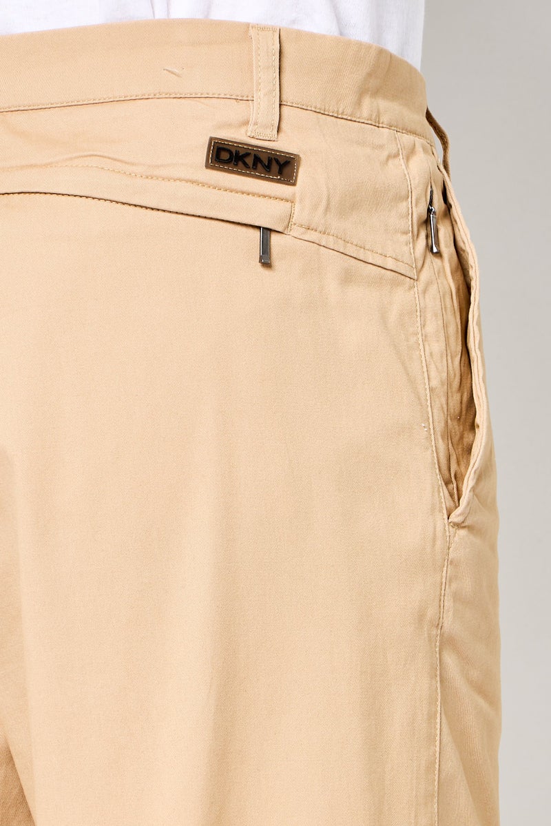 DKNY سروال تشينو عادي للرجال، كاكي - Image 3