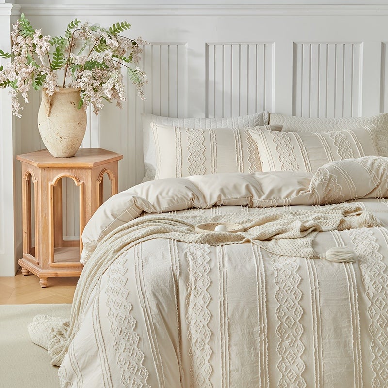 Washable Duvet Cover Set, 2/3pcs Set (1 Duvet Cover + 1/2 Pillowcases), 110g/㎡ Polyester Material, 3D Floral Pattern Design, Simple yet Luxurious, Soft and Comfortable, All-Season Boho Style Bedding Set for Bedrooms, with Zipper and Corner Ties - Image 2