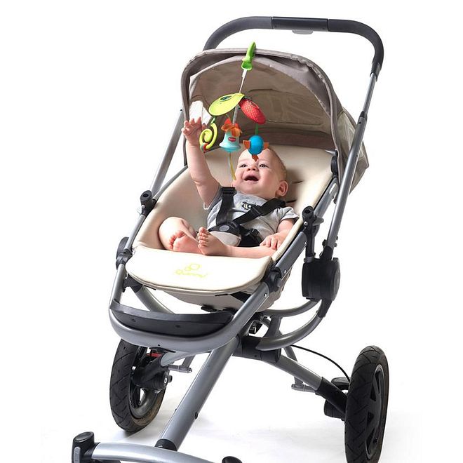 Tiny Love لعبة عربة الأطفال الصغيرة من تايني لوف ميدو دايز، قابلة للحمل، تنبه الحواس، جرس ينتج رنينًا لطيفًا، أنماط وألوان بسيطة تجذب انتباه الطفل، 22 x 22 x 32 سم، 0 أشهر+ - متعددة الألوان - Image 3