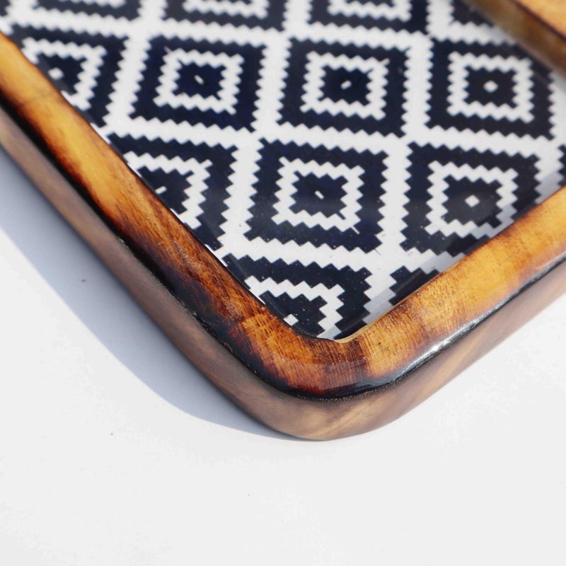 Pure Source India Mini Wooden Serving Tray for Home, Decorative Kitchen & Dining Table Tray, Platter Tray for Tea Coffee (Black & White Diamond) - Image 4