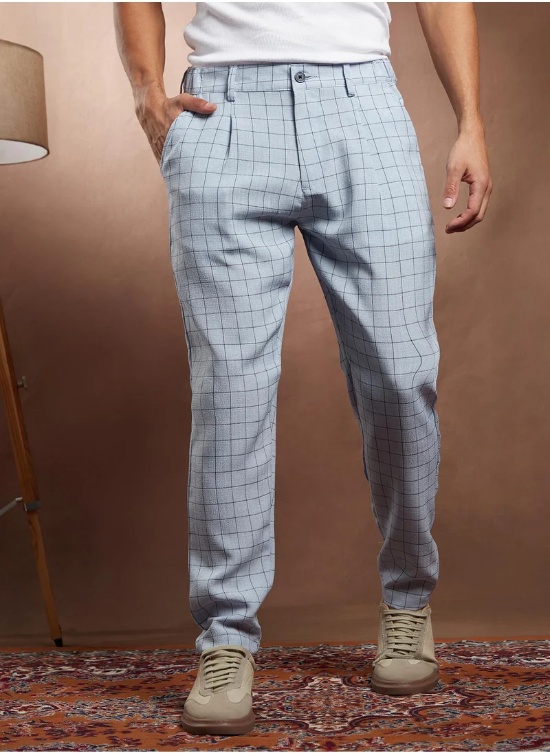 كامبوس سوترا Campus Sutra Men's Cloud Grey Graph Tailored Trousers For Casual Wear | Mid-Rise | Regular Fit | Button Closure | Trousers Crafted With Comfort Fit For Everyday Wear