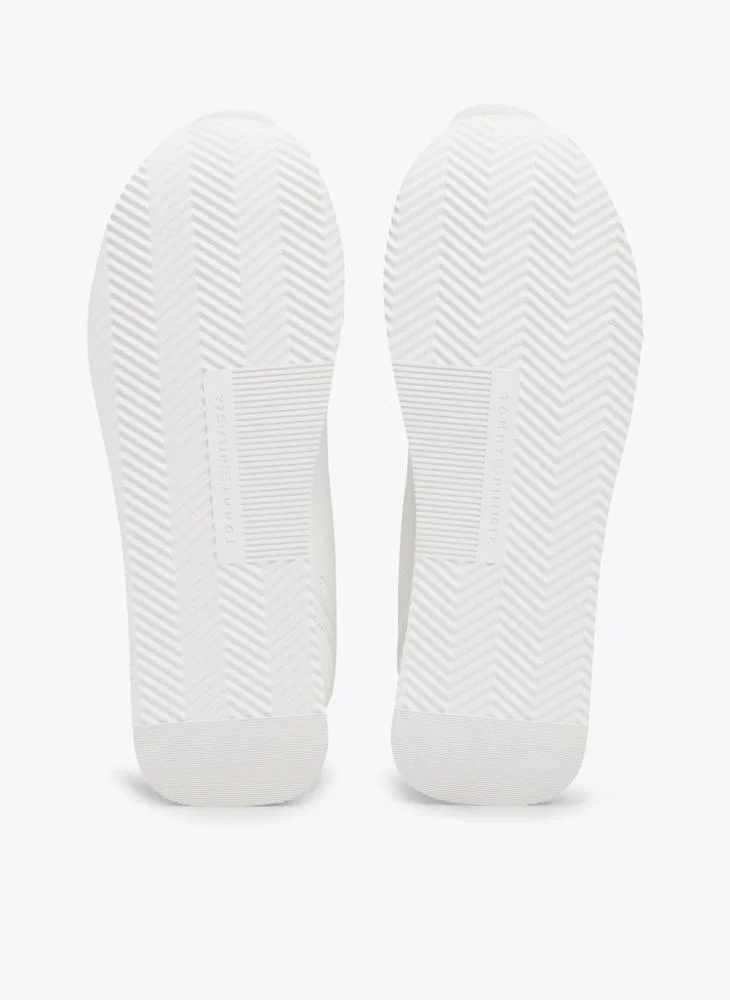 تومي هيلفيغر Lace Up Low Top Sneakers
