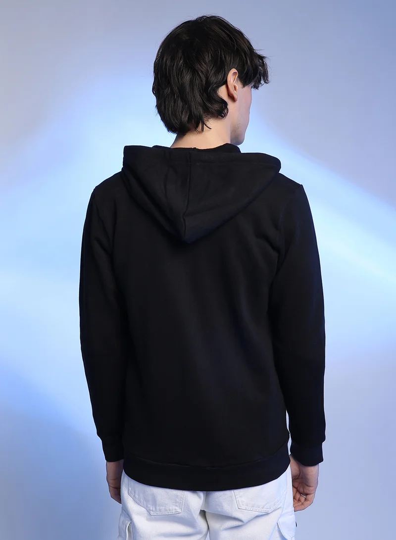 كامبوس سوترا Men's Black Zip-Front Hoodie With Contrast Drawstring
