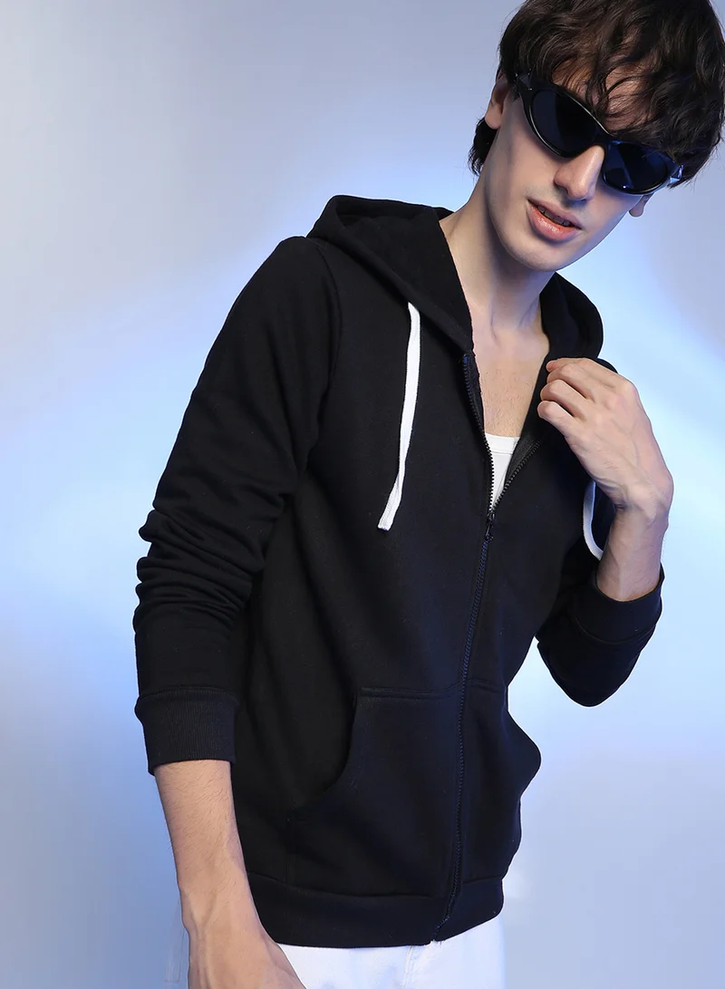كامبوس سوترا Men's Black Zip-Front Hoodie With Contrast Drawstring