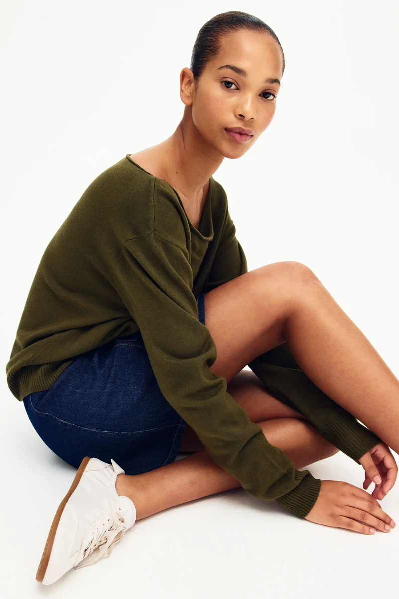 اتش اند ام كنزة بدون أكتاف