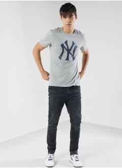 Fanatics New York Yankees Graphic Logo T-Shirt  - Image 4