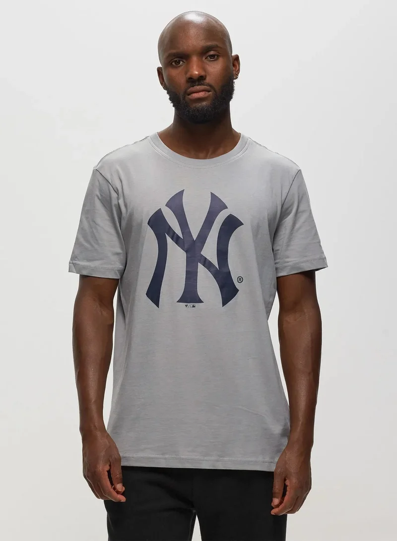 Fanatics New York Yankees Graphic Logo T-Shirt