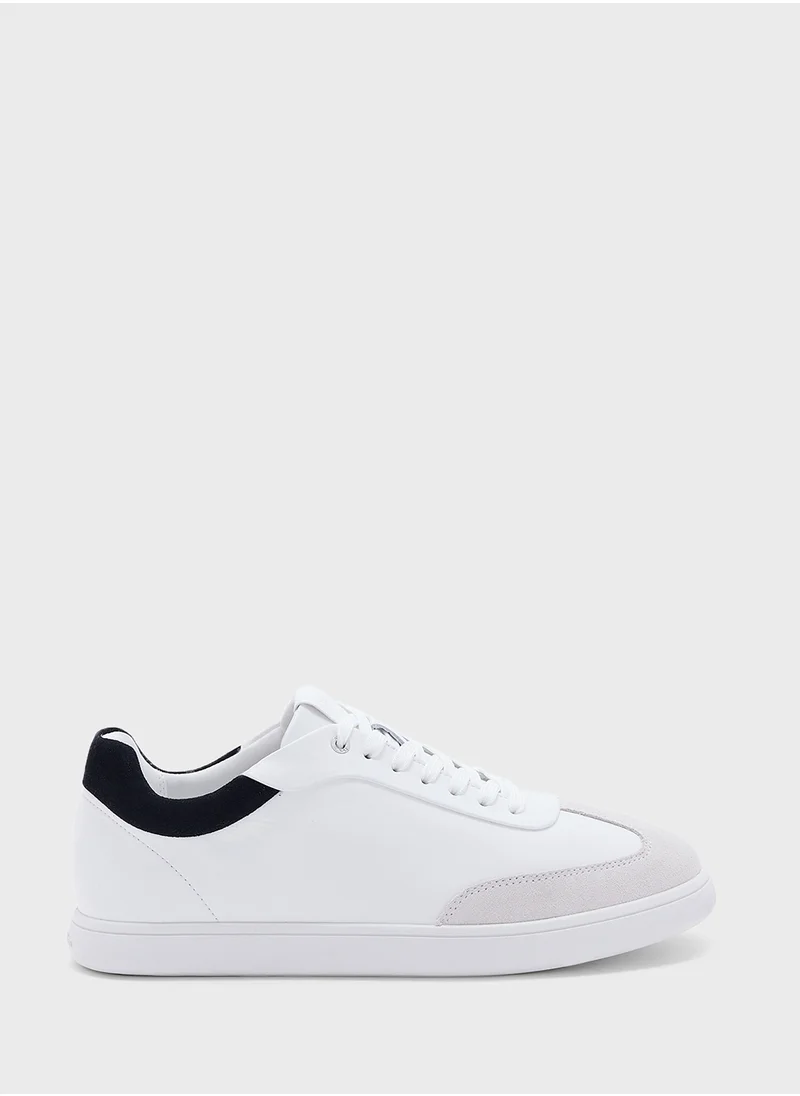 كالفن كلاين Lace Up Low Top Sneakers