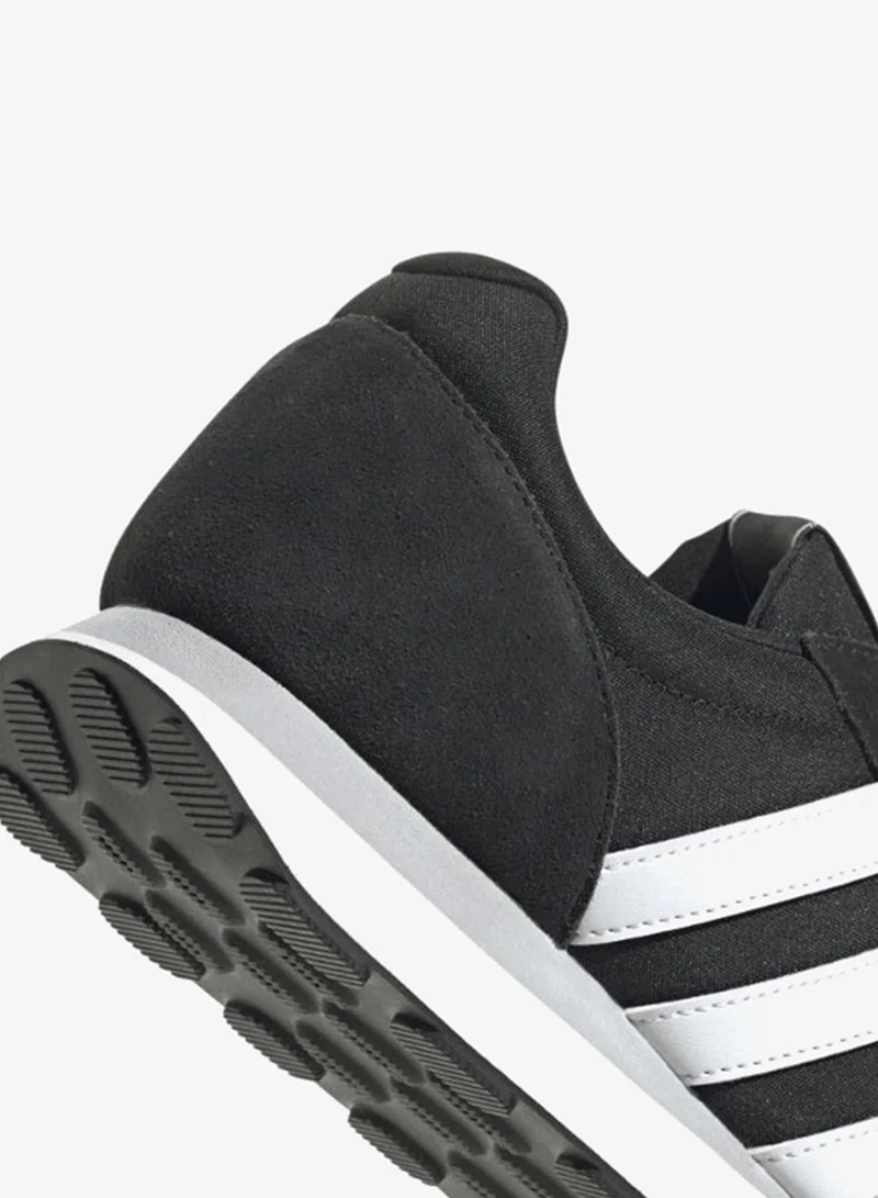 اديداس حذاء جري رجالي أسود   .