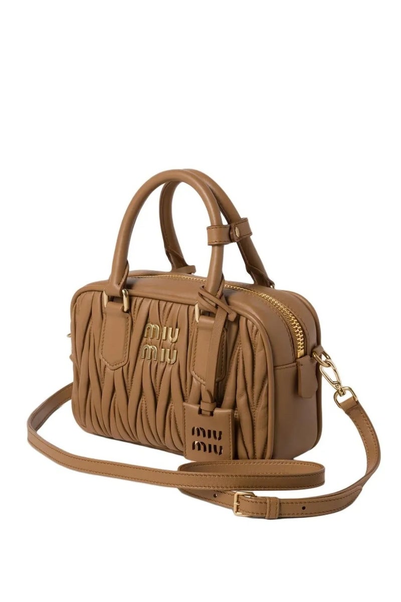 مياو مياو حقيبة Arcadie من جلد النابا المبطّن حقيبة يد علوية مع حزام كتف - Image 2