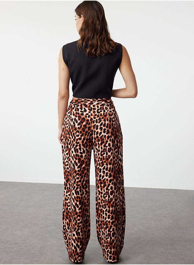 trendyol Brown Leopard Patterned High Waist Pleated Wide Leg Trousers with Velcro Belt TWOAW24PL00177  - Image 5