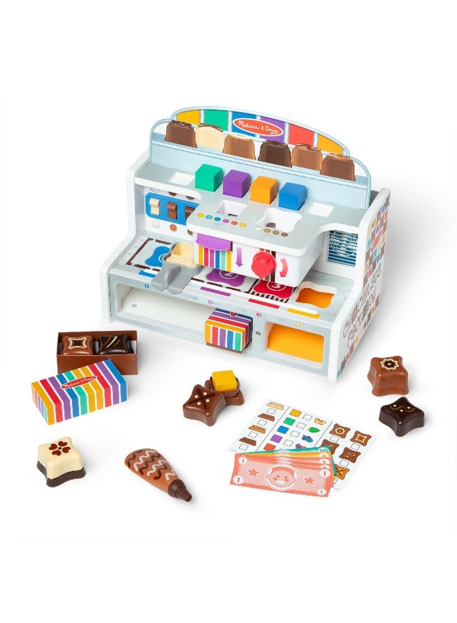 Melissa & Doug مجموعة لعبة مصنع الشوكولاتة الخشبي من ميليسا ودوج (42 قطعة) - Image 2