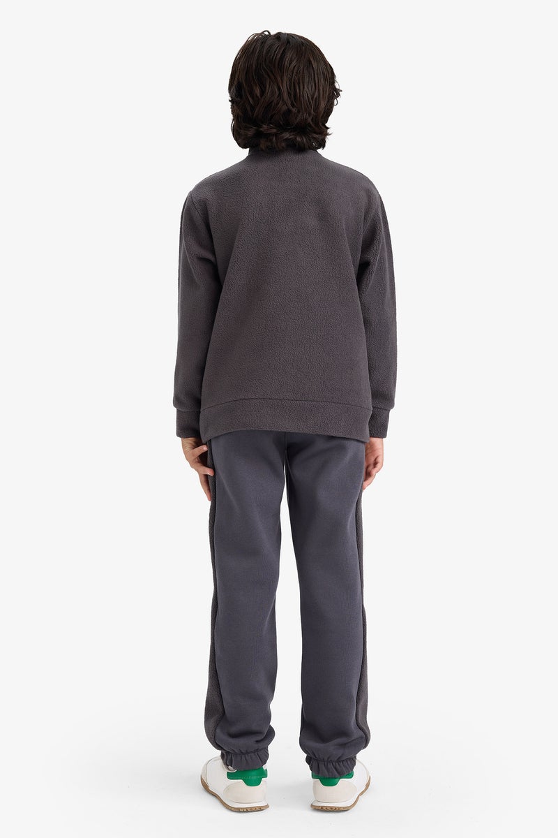 ديفاكتو طقم اولادي سويت شيرت وبنلطون سويت بانتس قصة عادية - قطعتين - Image 5