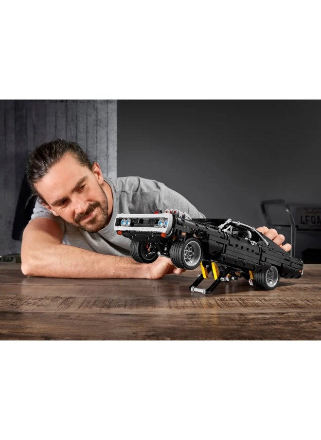 LEGO LEGO - Technic Dom's Dodge Charger 1077 Pieces - 42111  - Image 5