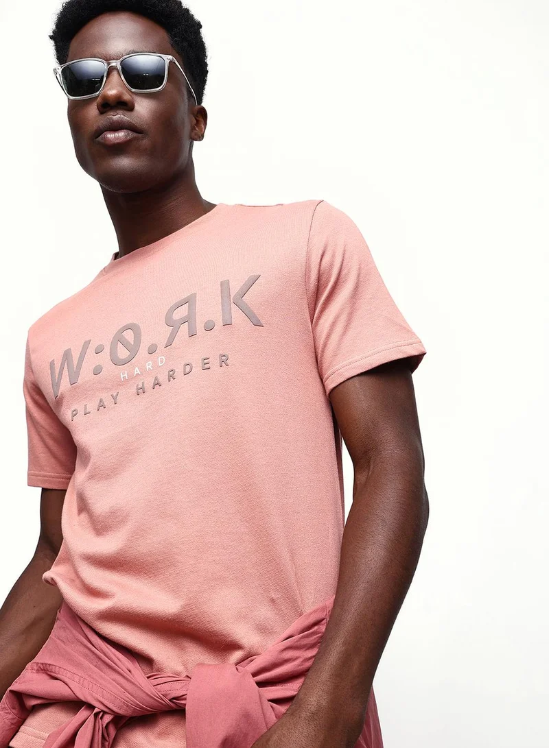 Dennis Lingo Men's Ash Rose 100% Cotton Relaxed T-Shirt