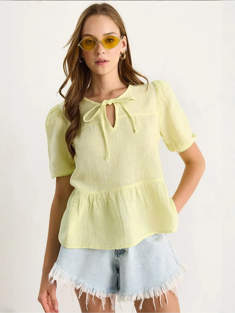 LUCCI Crew Neck Tie Detailed Blouse