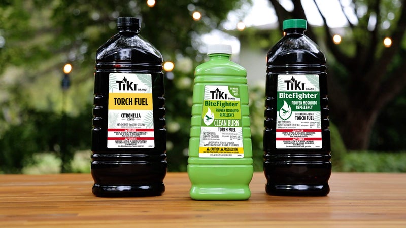 TiKi وقود مصباح طارد البعوض TIKI Clean Burn – 1/2 جالون (64 أونصة)، خالي من الدخان وقليل السخام، طارد للبعوض، تركيبة نباتية للاستخدام الخارجي، في الفناء، الحديقة، ومصابيح الفناء الخلفي - Image 5