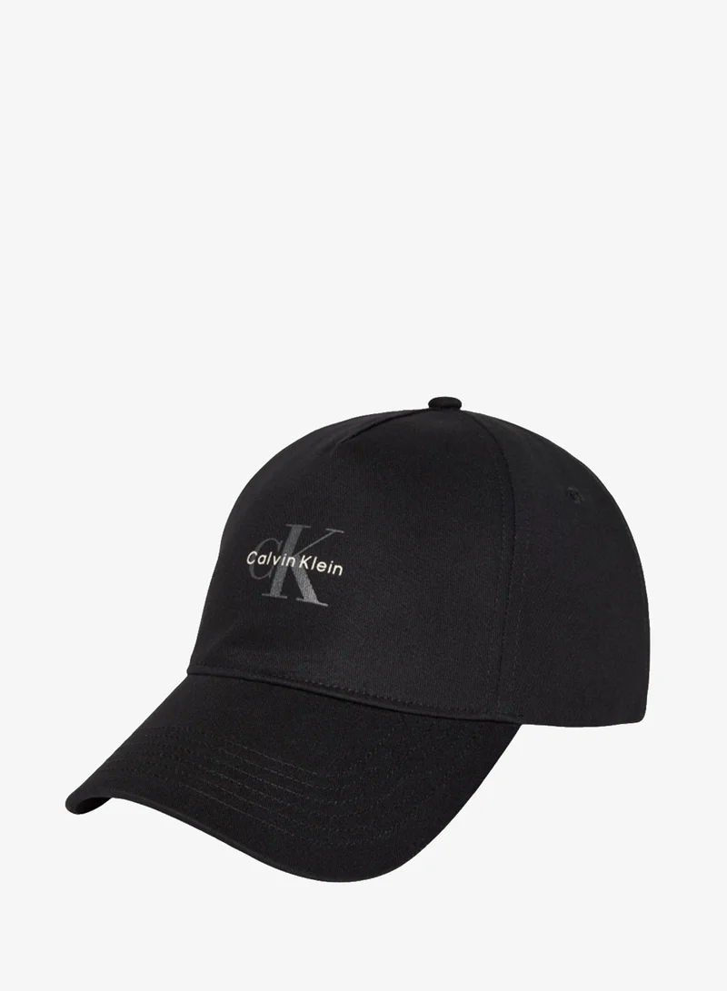كالفن كلاين قبعة بيسبول بحافة منحنية مونولوجو