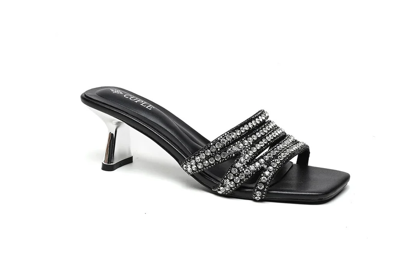 كابلي صندل منزلق بكعب مزين بأناقة