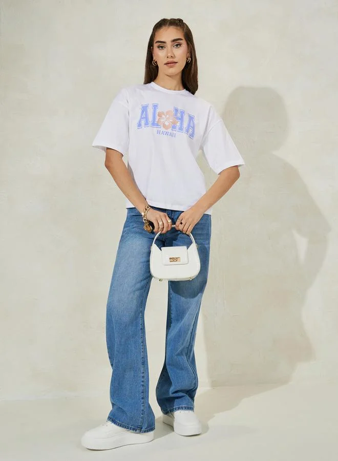 ستايلي Boxy Fit Dropped Shoulder Aloha Embroidered T-Shirt