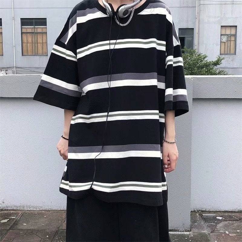 Korean Striped Loose Short-Sleeve T-Shirt For Men, Retro Couple Student Hong Kong Style Versatile Japanese Simple Half-Sleeve - Image 3