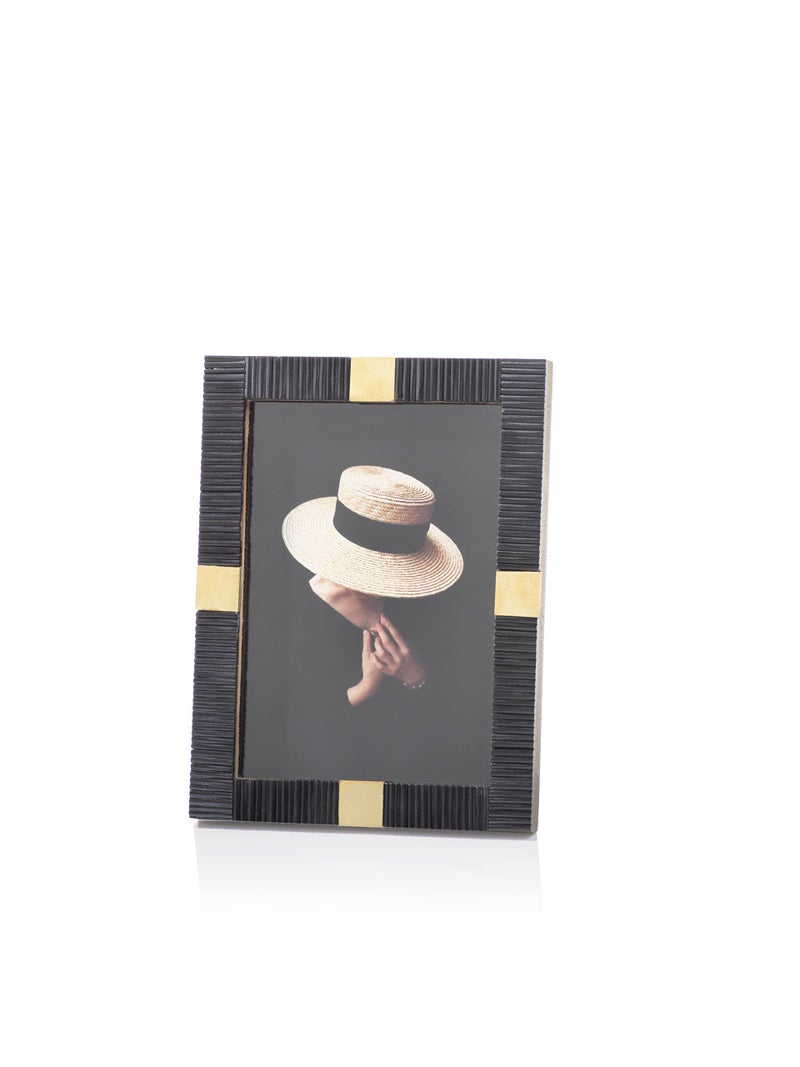 Zodax Maha Black & White Bone with Brass Trim Photo Frame (5x7, Black) - Image 1
