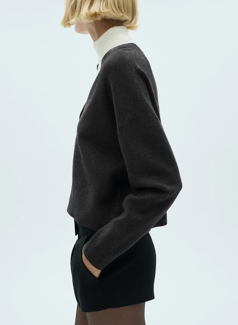 مانجو V-Neck Cardigan