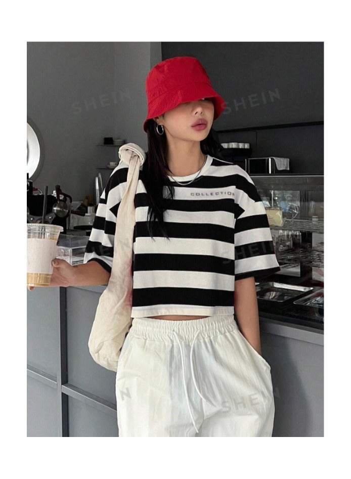 بونكا تي شيرت قصير جرافيك مخطط وعبارة منخفض الاكتاف - Image 1