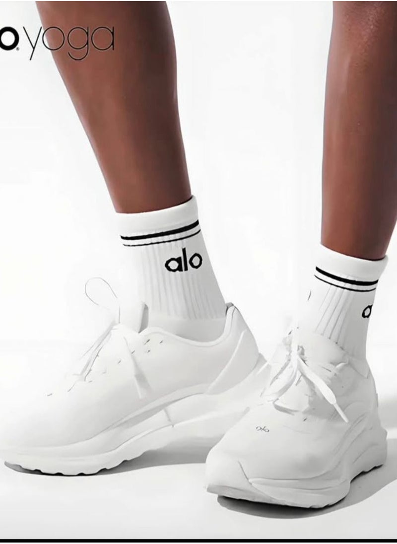 alo Dry Cushion Ankle Socks Moisture-Wicking, Breathable, and Durable Socks for Comfort and Performance  - Image 4