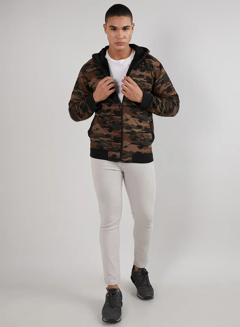 Campus Sutra Men's Forest Green Camouflage Hoodie With Insert Pocket