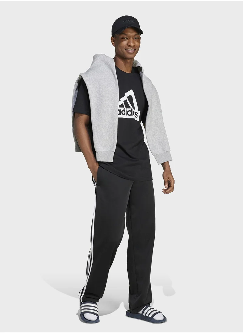 Adidas Modern Essentail Graphic T-Shirt