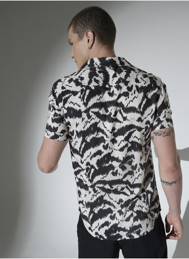 Hubberholme Multicolor Abstract Print Cuban Collar Oversized Shirt for Men  - Image 2