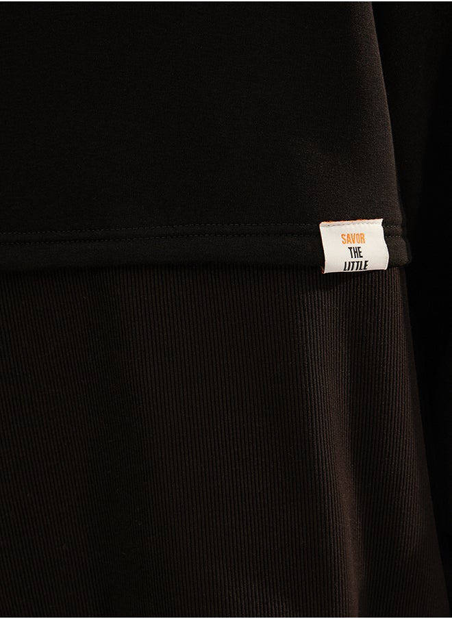 trendyol - Limited Edition Black Oversize/Wide Cut Labeled Fleece Inside Thick Sweatshirt TMNAW24SW00228 - Image 1