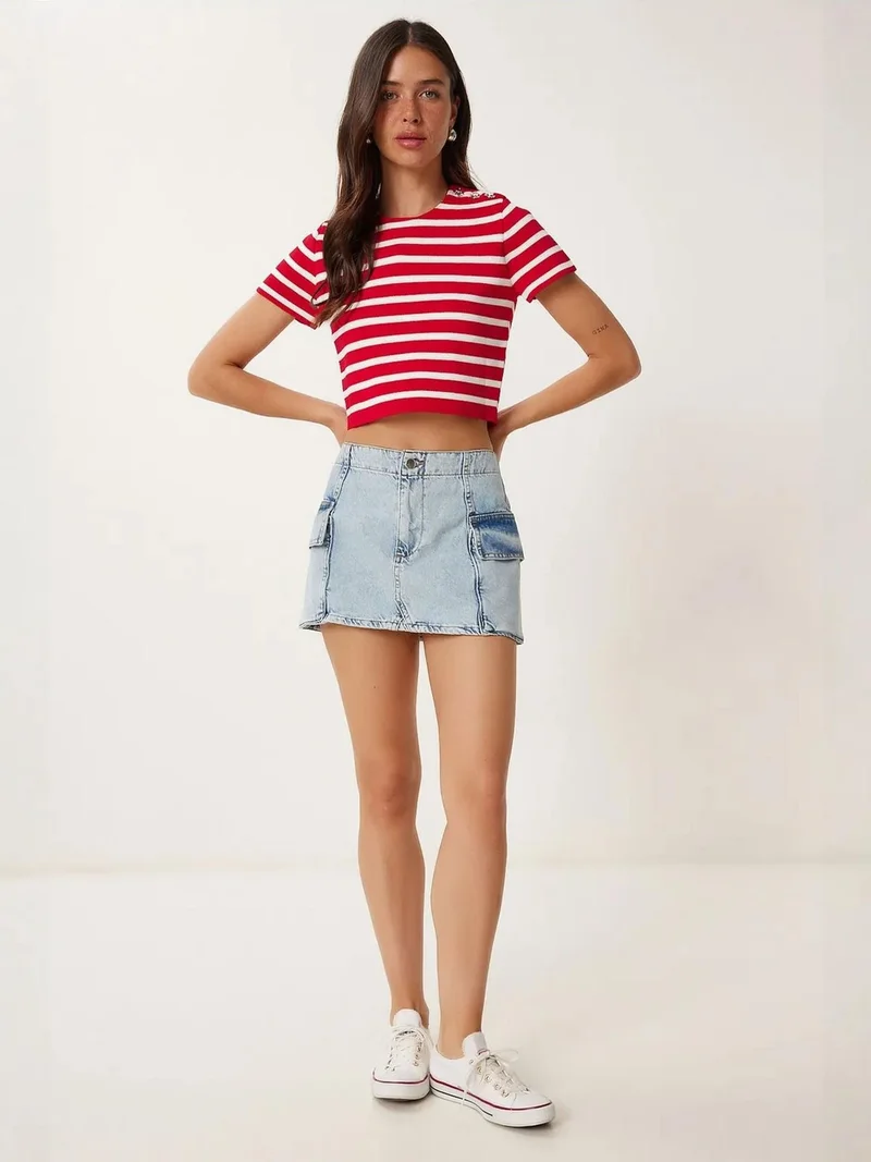 السعادة في إسطنبول ISTANBUL High Waist Denim Skirt with Button Closure