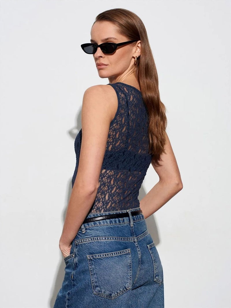 DILVIN Fitted Lace Sleeveless Blouse - Image 2