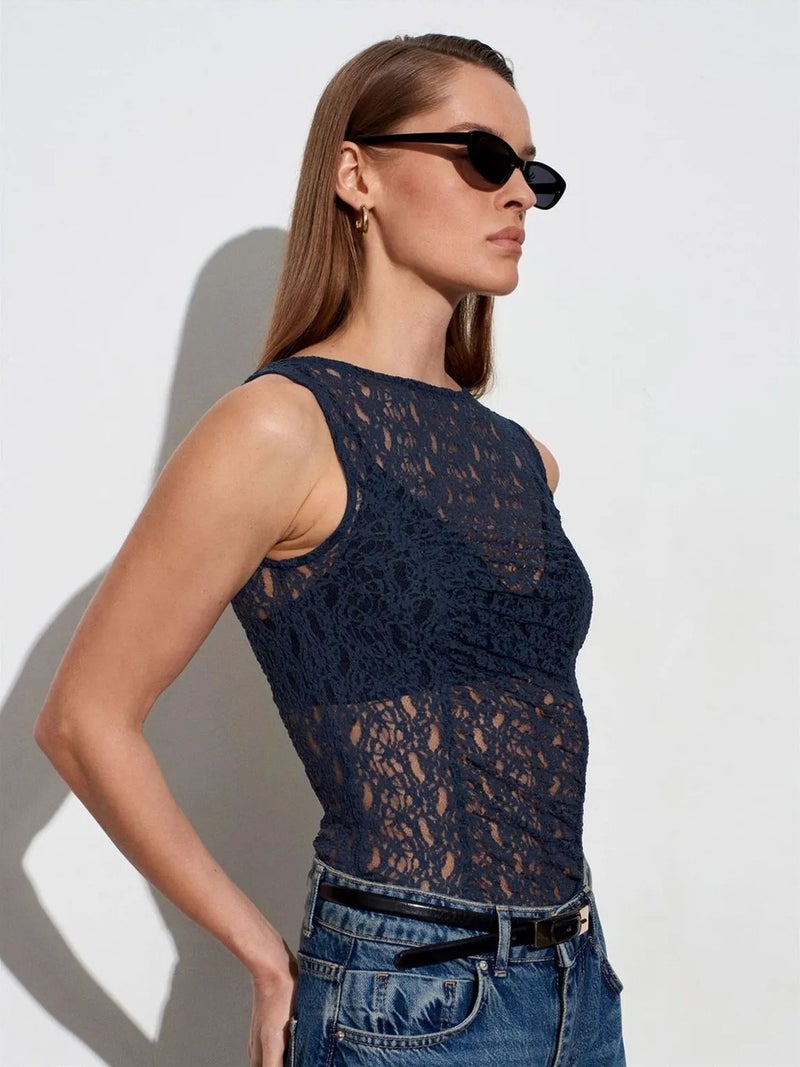 DILVIN Fitted Lace Sleeveless Blouse - Image 3
