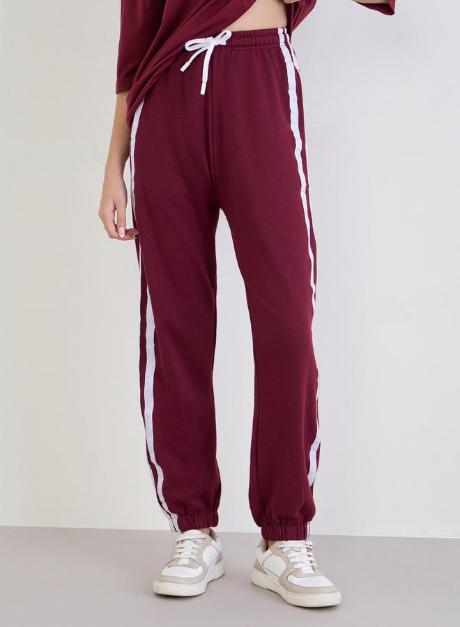 ستايلي طقم منسق من جوغر بحواف مطاطية وتيشيرت واسع - Image 5