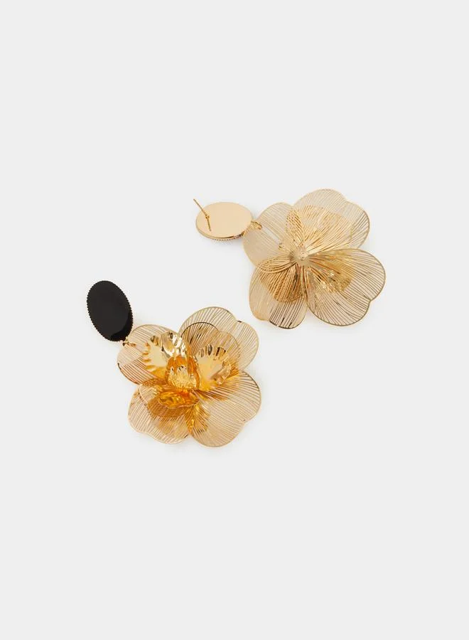 Styli Gold Floral Dangle Earrings