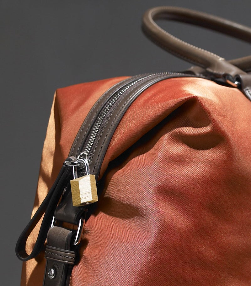 Master Lock 120D Brass Padlock - Image 2